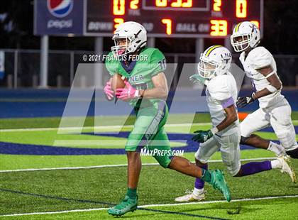 Thumbnail 3 in Sumner vs Lennard (Spring Jamboree) photogallery.