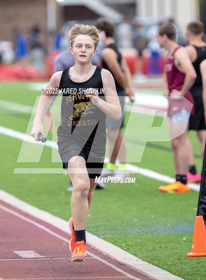 Thumbnail 2 in E.D. White(Catholic Relays) photogallery.