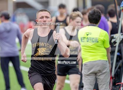 Thumbnail 2 in E.D. White(Catholic Relays) photogallery.