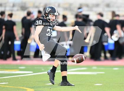 Thumbnail 1 in Ellison @ Vandegrift photogallery.