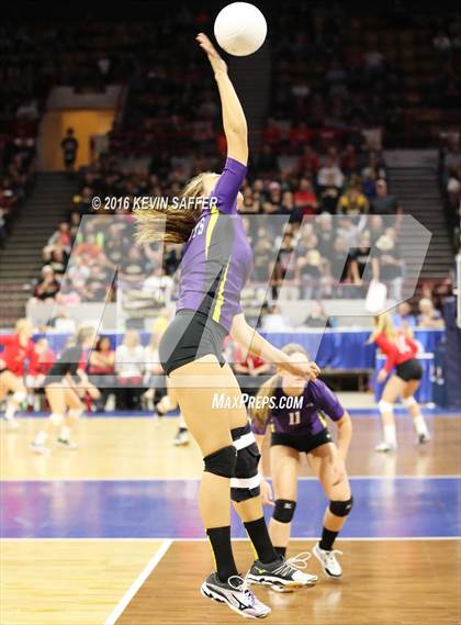 Thumbnail 2 in Fleming vs. Kit Carson (CHSAA 1A Final) photogallery.