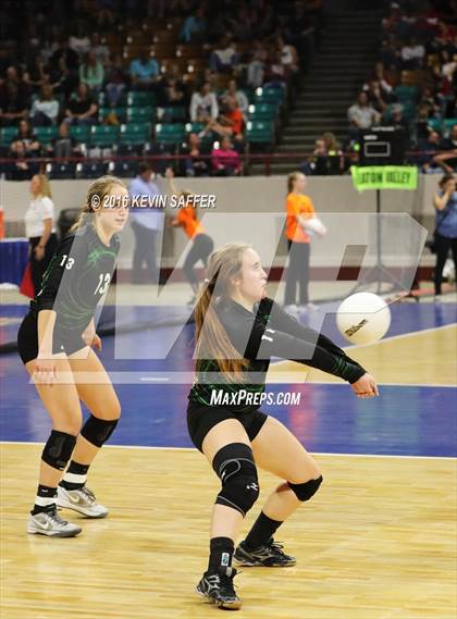 Thumbnail 2 in Fleming vs. Kit Carson (CHSAA 1A Final) photogallery.