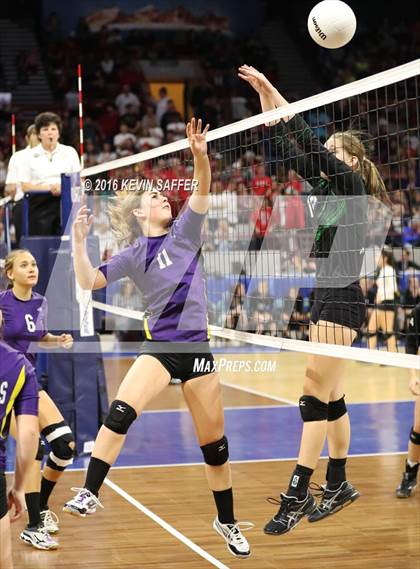 Thumbnail 2 in Fleming vs. Kit Carson (CHSAA 1A Final) photogallery.