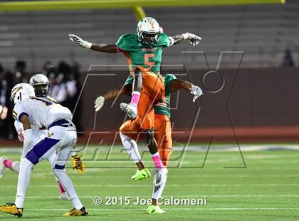 Thumbnail 3 in Brackenridge vs Houston [Sam] (Alamo Stadium) photogallery.
