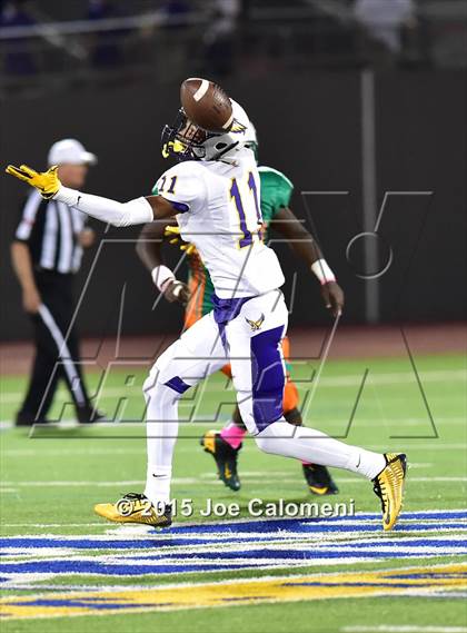 Thumbnail 3 in Brackenridge vs Houston [Sam] (Alamo Stadium) photogallery.