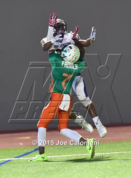 Thumbnail 3 in Brackenridge vs Houston [Sam] (Alamo Stadium) photogallery.