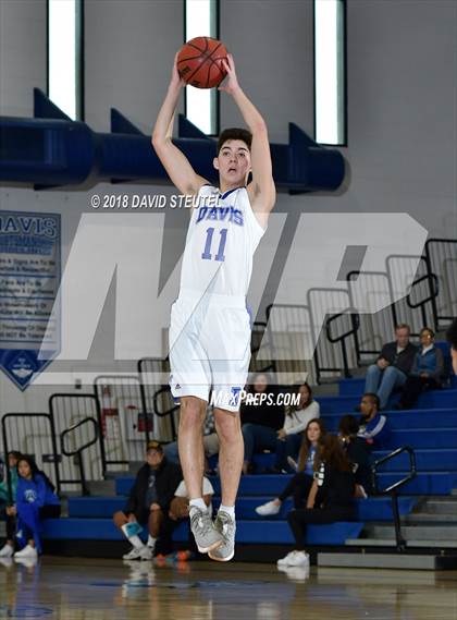 Thumbnail 3 in Pleasant Grove vs. Davis (Les Curry Invitational) photogallery.