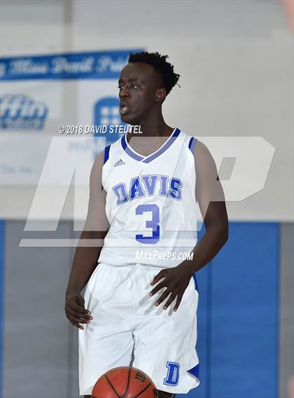 Thumbnail 2 in Pleasant Grove vs. Davis (Les Curry Invitational) photogallery.