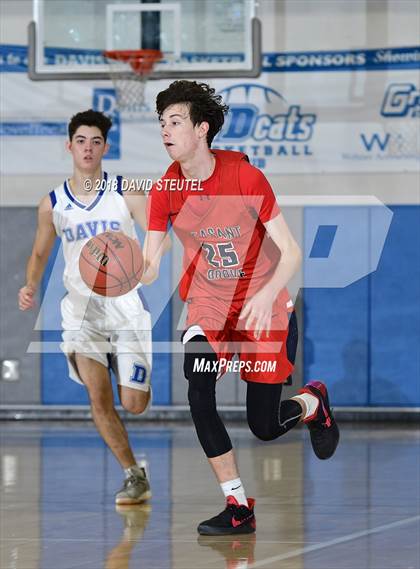 Thumbnail 3 in Pleasant Grove vs. Davis (Les Curry Invitational) photogallery.