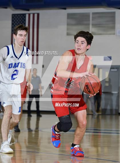 Thumbnail 1 in Pleasant Grove vs. Davis (Les Curry Invitational) photogallery.