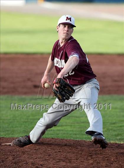 Thumbnail 3 in Mendon vs Batavia (Dwyer Stadium) photogallery.