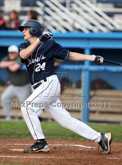 Thumbnail 2 in Mendon vs Batavia (Dwyer Stadium) photogallery.