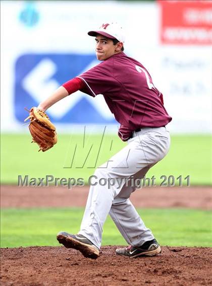 Thumbnail 3 in Mendon vs Batavia (Dwyer Stadium) photogallery.