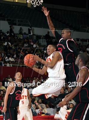 Thumbnail 3 in Westchester vs. Taft (LA City Championship Division) photogallery.