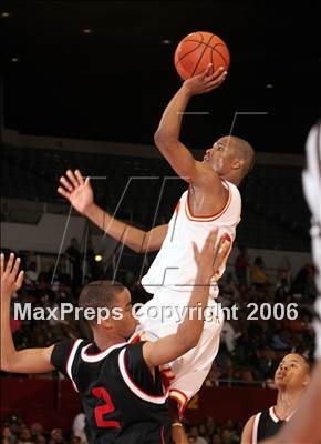Thumbnail 3 in Westchester vs. Taft (LA City Championship Division) photogallery.