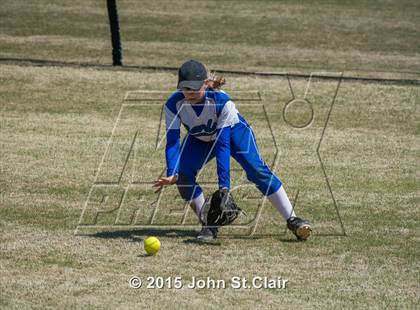 Thumbnail 1 in White House vs Auburn (Bob Jones Invitational) photogallery.