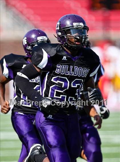 Thumbnail 3 in Everman vs. Highland Park (Tom Landry Classic) photogallery.