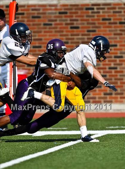 Thumbnail 3 in Everman vs. Highland Park (Tom Landry Classic) photogallery.