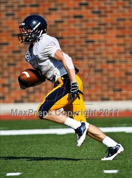 Thumbnail 2 in Everman vs. Highland Park (Tom Landry Classic) photogallery.