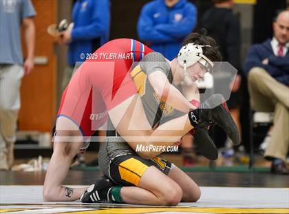 Thumbnail 1 in IHSAA Sectional 25. Avon (Morning Matches) photogallery.