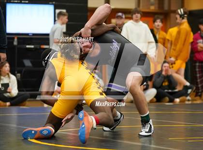 Thumbnail 2 in IHSAA Sectional 25. Avon (Morning Matches) photogallery.