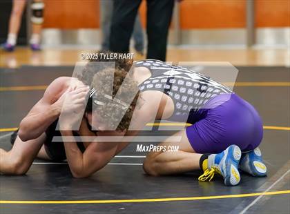 Thumbnail 2 in IHSAA Sectional 25. Avon (Morning Matches) photogallery.