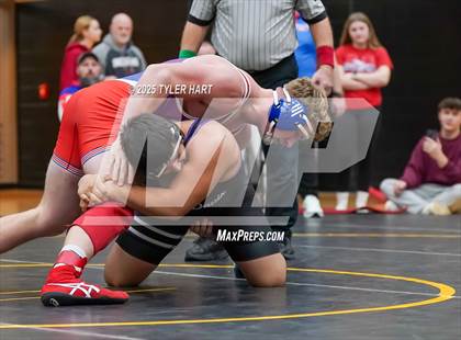 Thumbnail 3 in IHSAA Sectional 25. Avon (Morning Matches) photogallery.