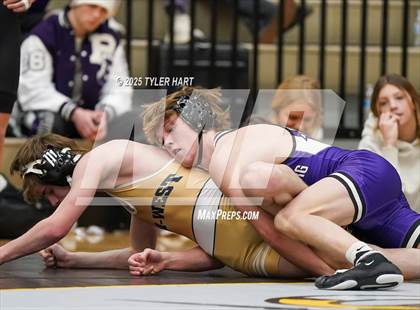 Thumbnail 2 in IHSAA Sectional 25. Avon (Morning Matches) photogallery.
