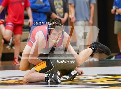 Thumbnail 3 in IHSAA Sectional 25. Avon (Morning Matches) photogallery.