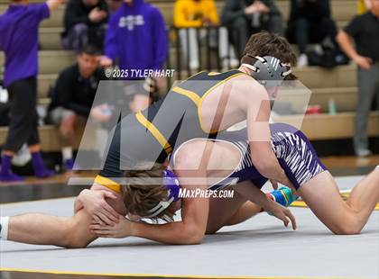 Thumbnail 3 in IHSAA Sectional 25. Avon (Morning Matches) photogallery.