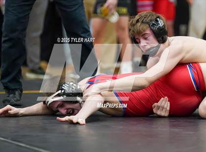 Thumbnail 1 in IHSAA Sectional 25. Avon (Morning Matches) photogallery.