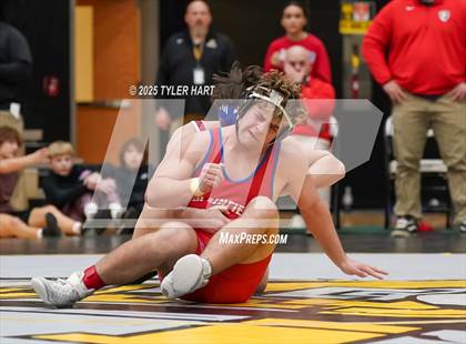 Thumbnail 1 in IHSAA Sectional 25. Avon (Morning Matches) photogallery.