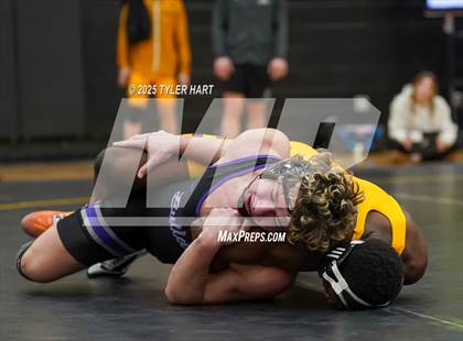 Thumbnail 1 in IHSAA Sectional 25. Avon (Morning Matches) photogallery.