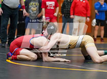 Thumbnail 2 in IHSAA Sectional 25. Avon (Morning Matches) photogallery.