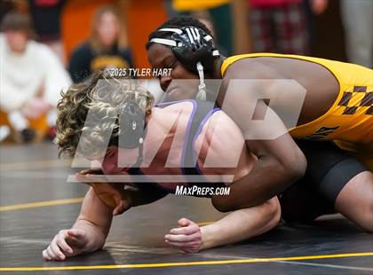 Thumbnail 2 in IHSAA Sectional 25. Avon (Morning Matches) photogallery.