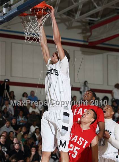 Thumbnail 3 in Montbello vs. Denver East photogallery.