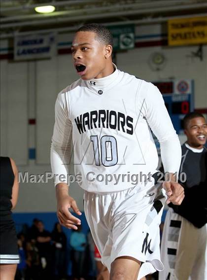 Thumbnail 2 in Montbello vs. Denver East photogallery.