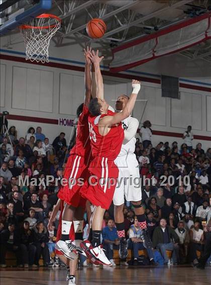 Thumbnail 2 in Montbello vs. Denver East photogallery.