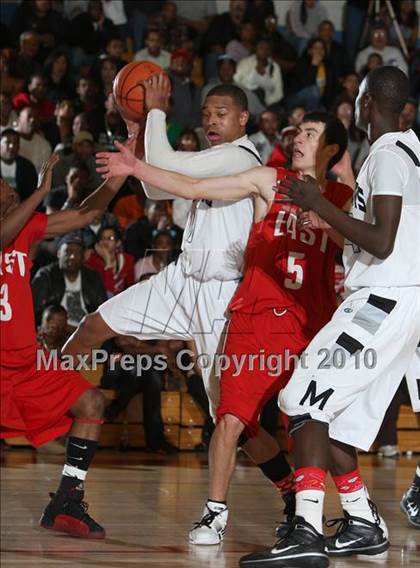Thumbnail 3 in Montbello vs. Denver East photogallery.