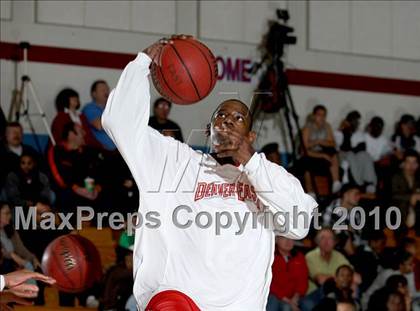 Thumbnail 3 in Montbello vs. Denver East photogallery.