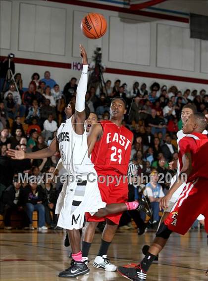 Thumbnail 3 in Montbello vs. Denver East photogallery.