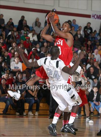 Thumbnail 2 in Montbello vs. Denver East photogallery.