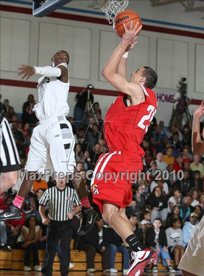 Thumbnail 2 in Montbello vs. Denver East photogallery.