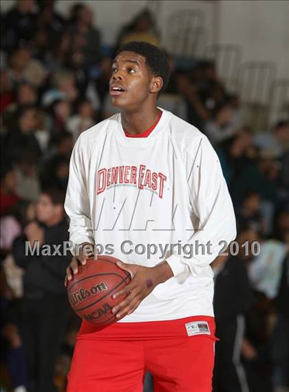 Thumbnail 2 in Montbello vs. Denver East photogallery.