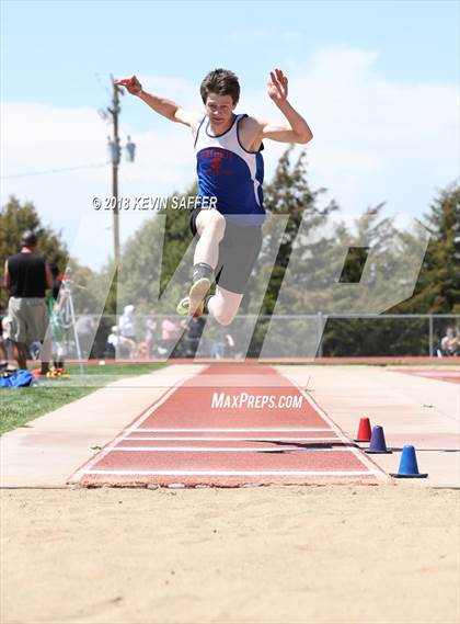 Thumbnail 2 in Strasburg Regional Meet photogallery.