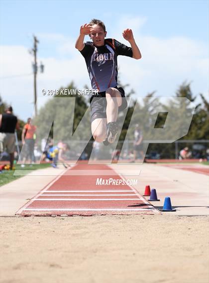 Thumbnail 1 in Strasburg Regional Meet photogallery.