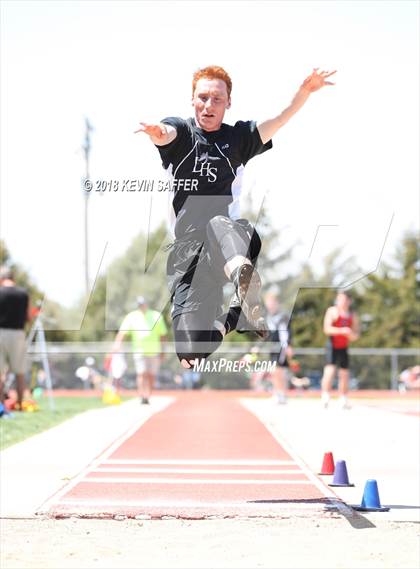 Thumbnail 1 in Strasburg Regional Meet photogallery.