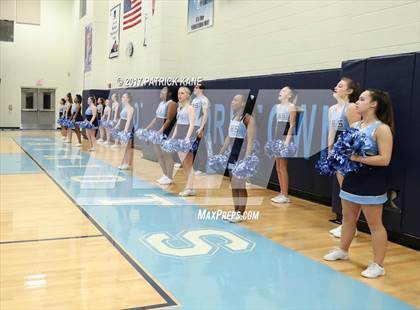 Thumbnail 2 in Hayfield @ Yorktown photogallery.