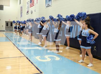 Thumbnail 1 in Hayfield @ Yorktown photogallery.