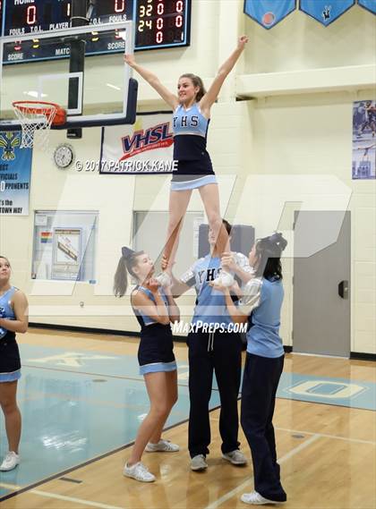 Thumbnail 2 in Hayfield @ Yorktown photogallery.
